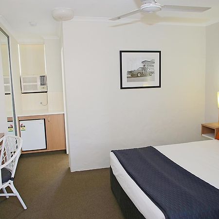 Darcy Arms Hotel Motel Гоулд Коуст Екстериор снимка